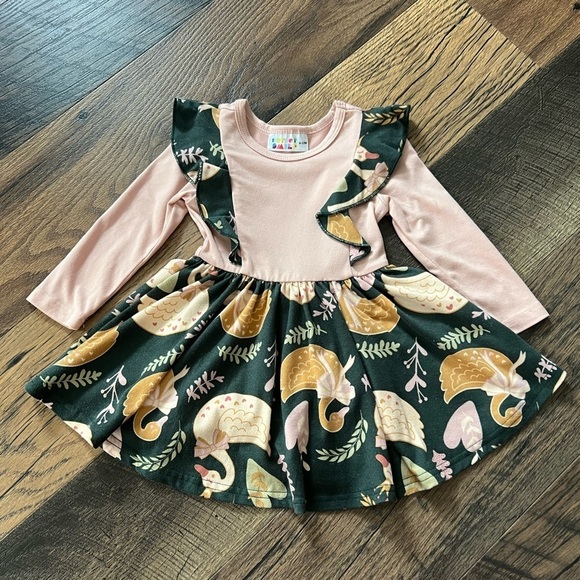Dot Dot Smile Other - DotDotSmile pink & green swan print
Ruffle dress